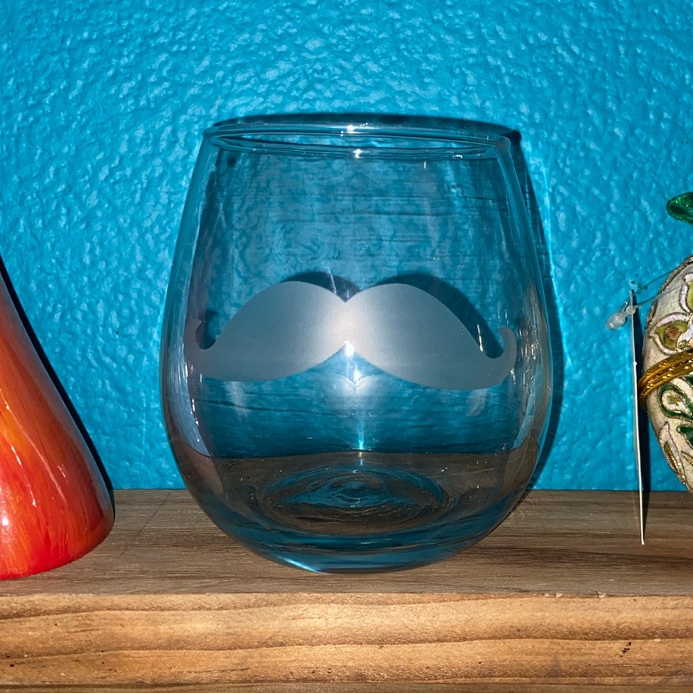 Etched Wine Glasses with Mustache (Pair)